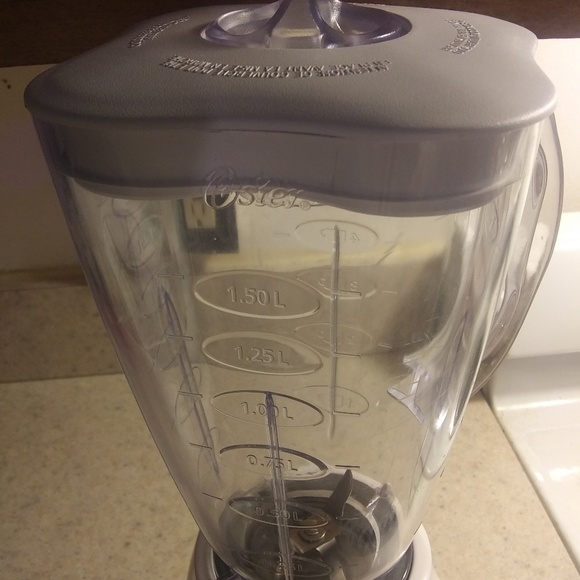 Osterizer 10 speed electric blender. - Picture 2 of 3